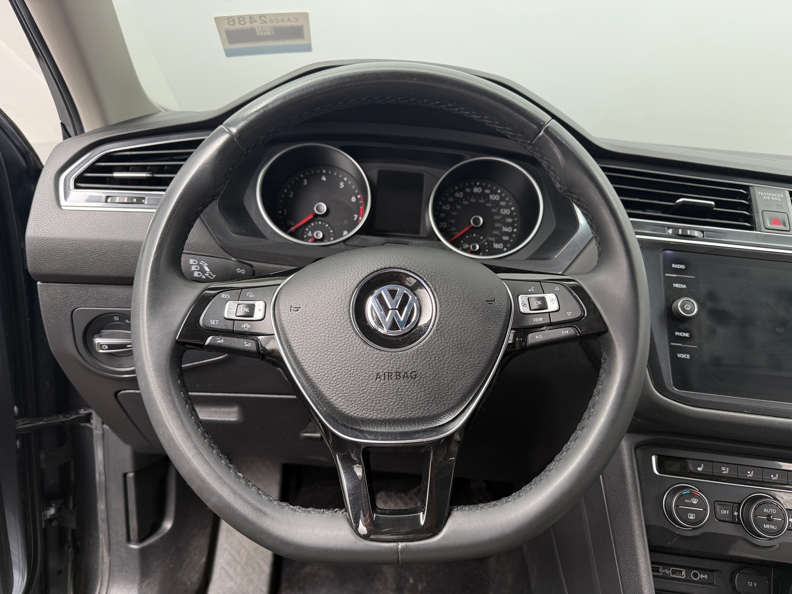 Thumbnail: 2020 Volkswagen Tiguan - 5