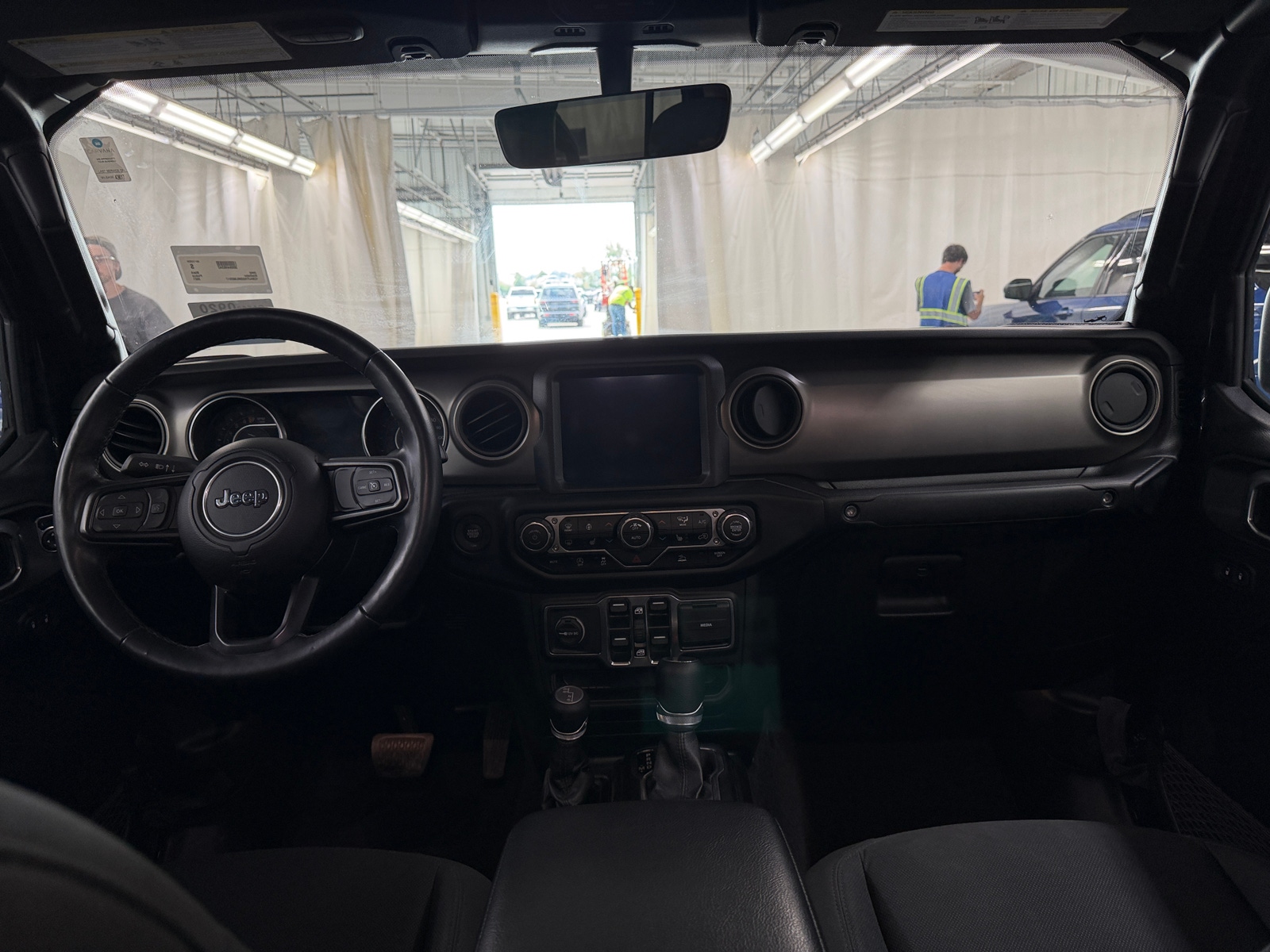 Thumbnail: 2021 Jeep Gladiator - 3