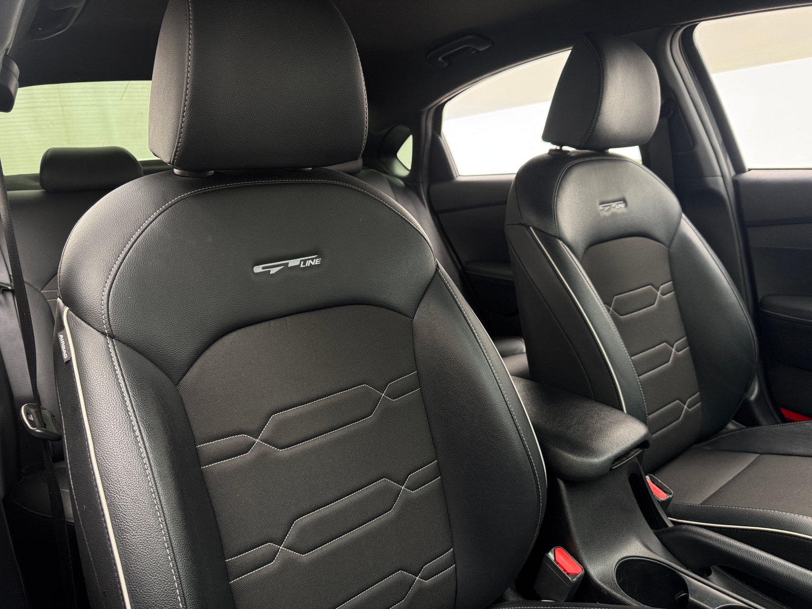 Thumbnail: 2021 Kia Forte - 2