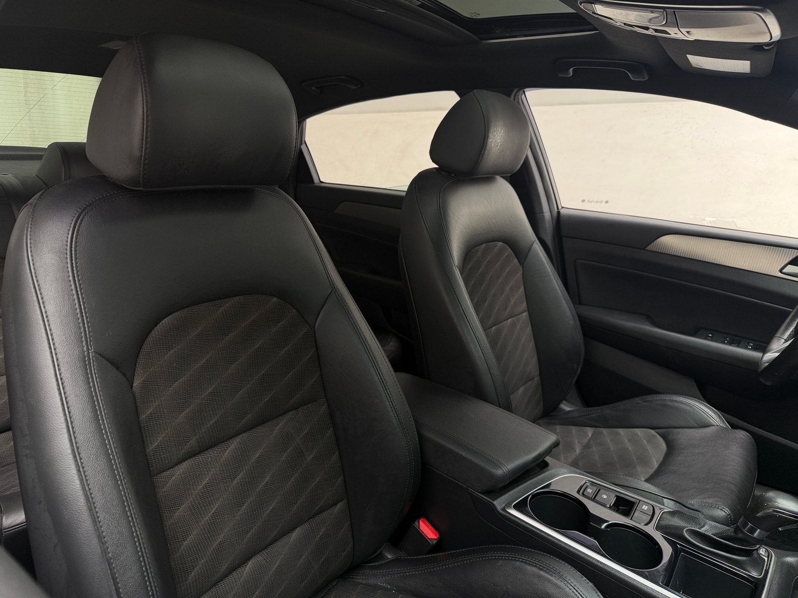 Thumbnail: 2019 Hyundai Sonata - 2
