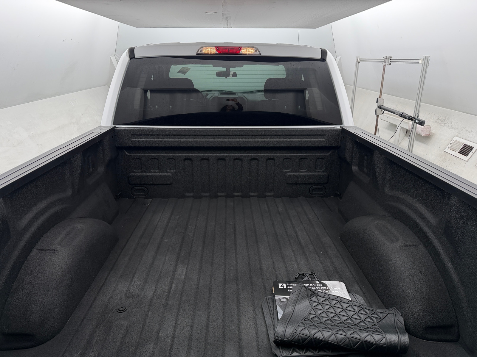 Thumbnail: 2019 Ford Econoline - 7