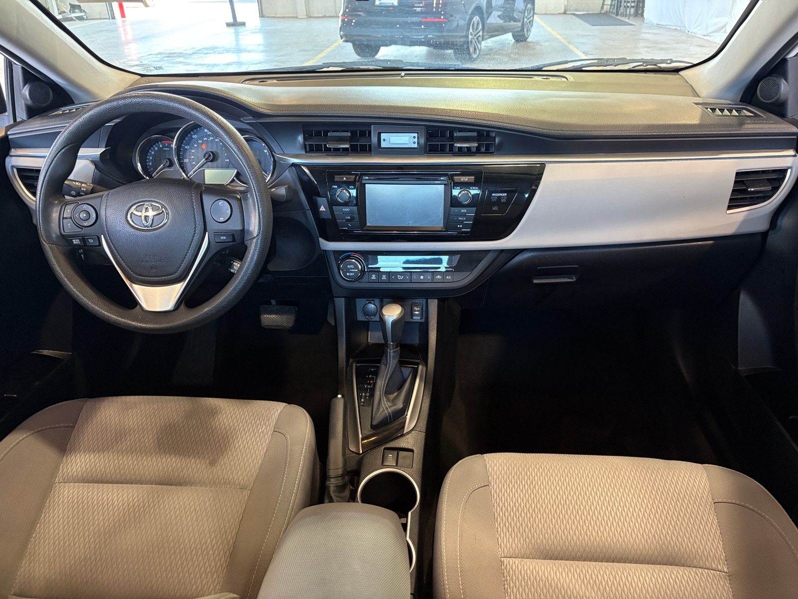 Thumbnail: 2015 Toyota Corolla - 2