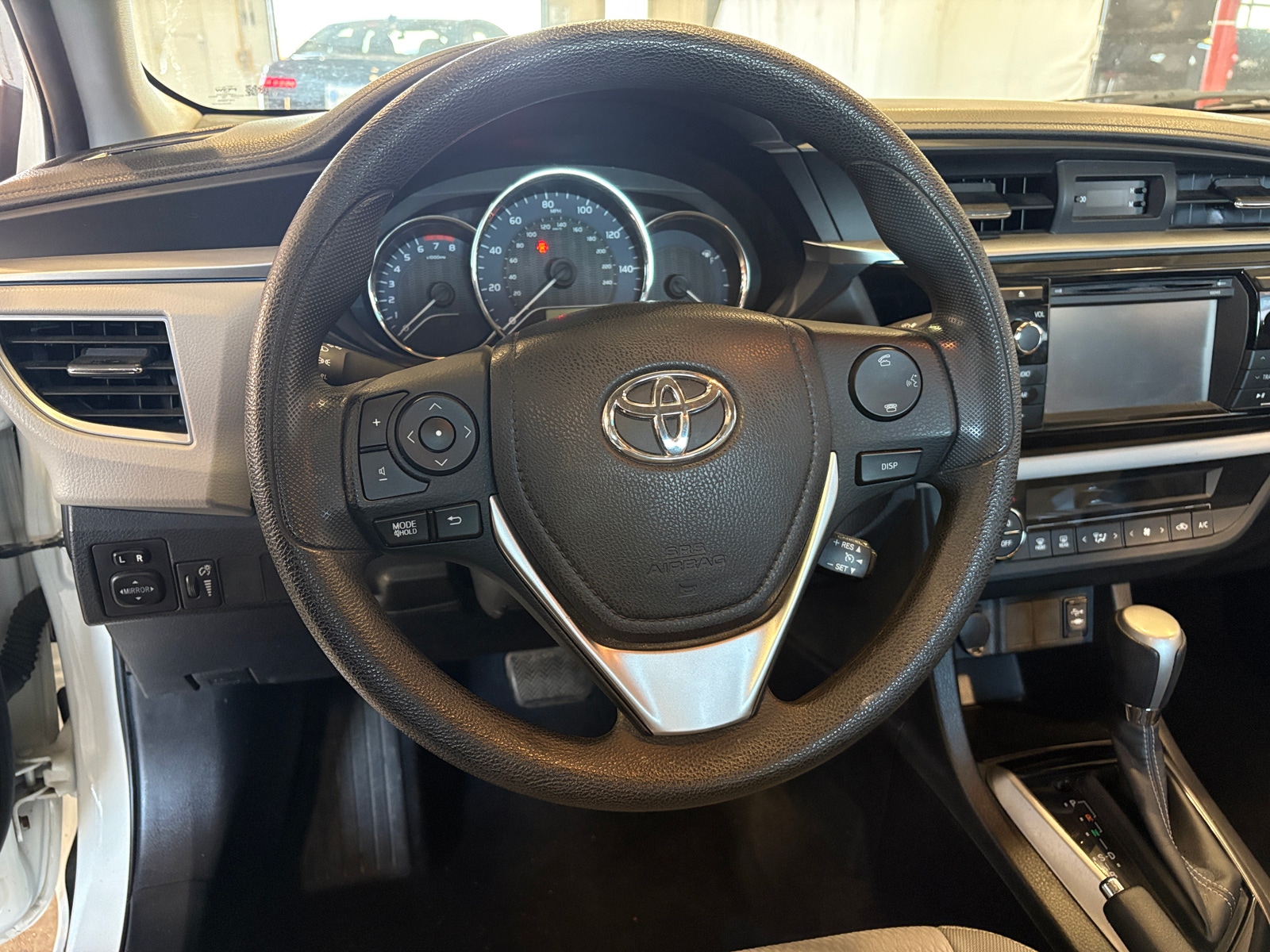 Thumbnail: 2015 Toyota Corolla - 4