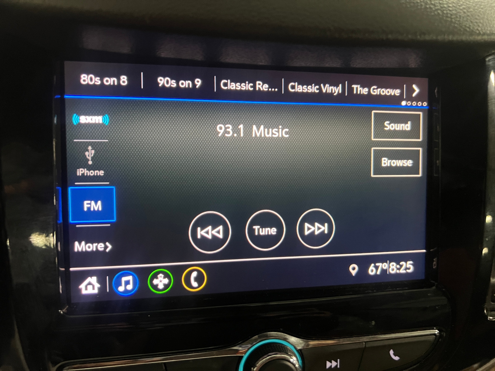 Thumbnail: 2020 Chevrolet Trax - 3