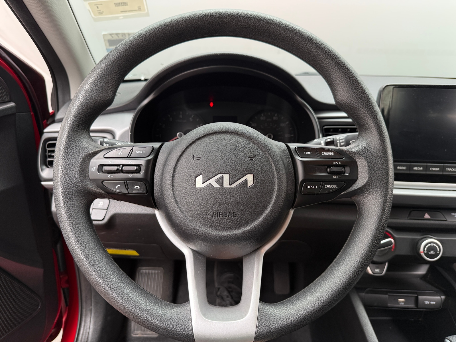 Thumbnail: 2022 Kia Rio - 5