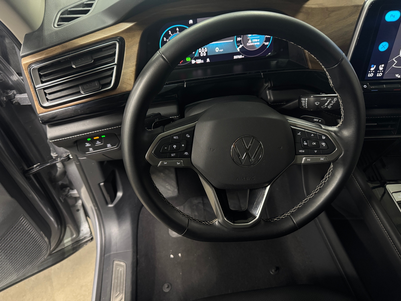 Thumbnail: 2025 Volkswagen Atlas - 4
