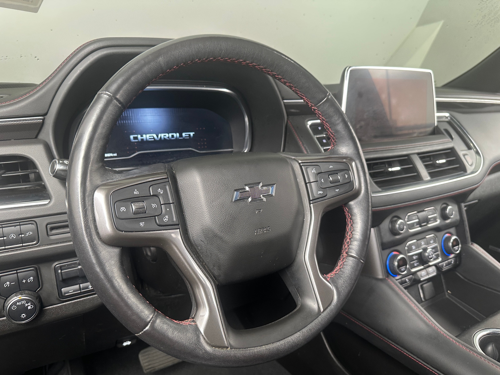 Thumbnail: 2022 Chevrolet Tahoe - 4