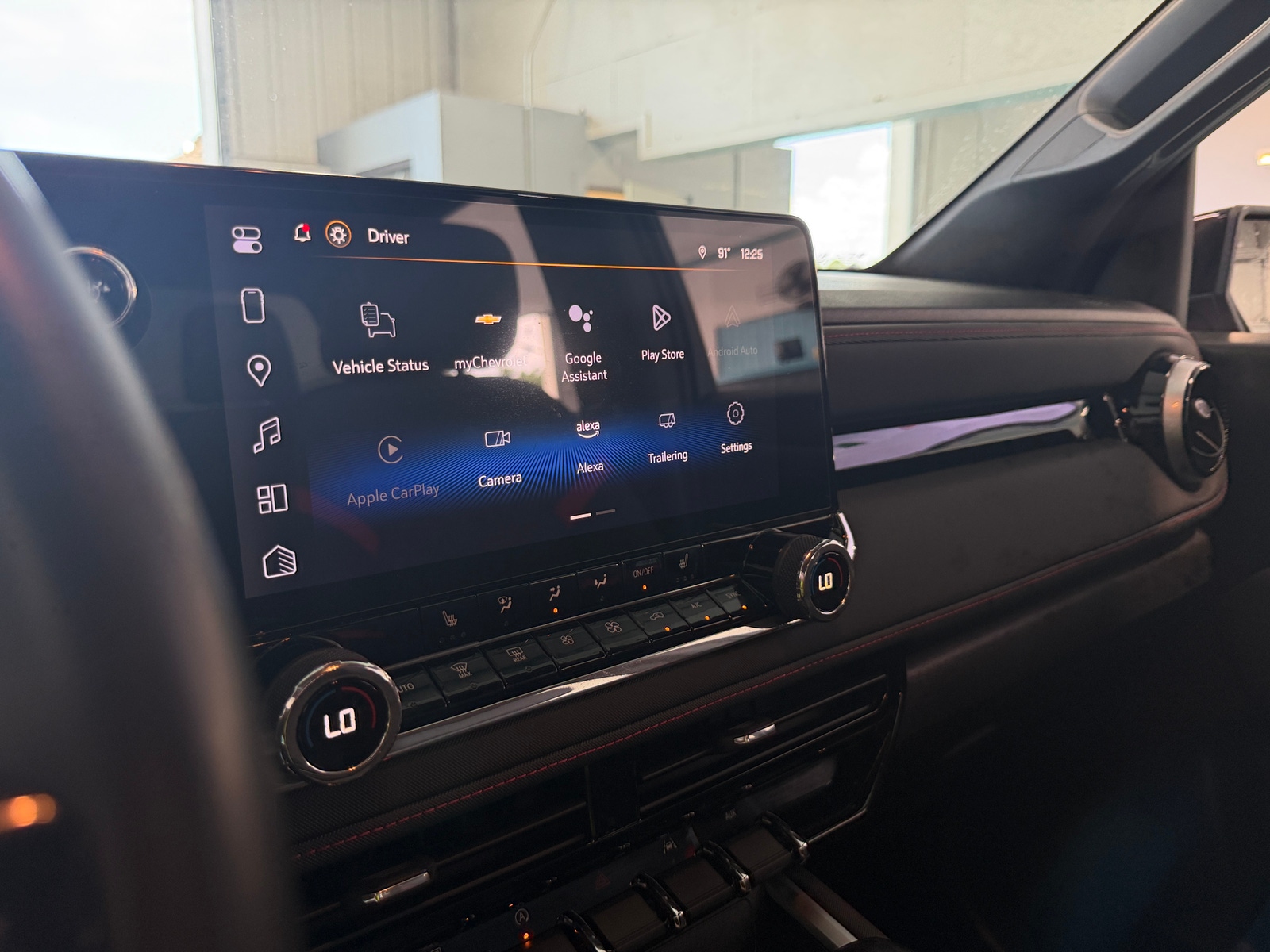Thumbnail: 2024 Chevrolet Colorado - 3