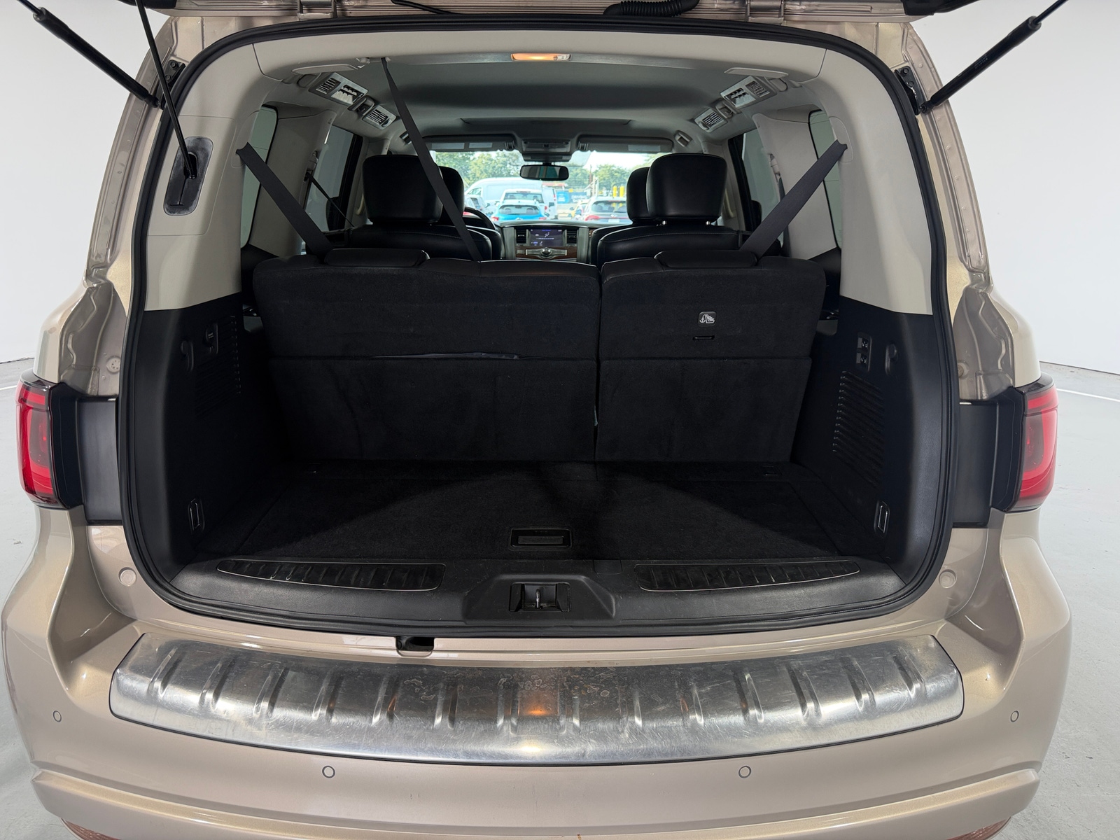 Thumbnail: 2019 INFINITI QX80 - 6