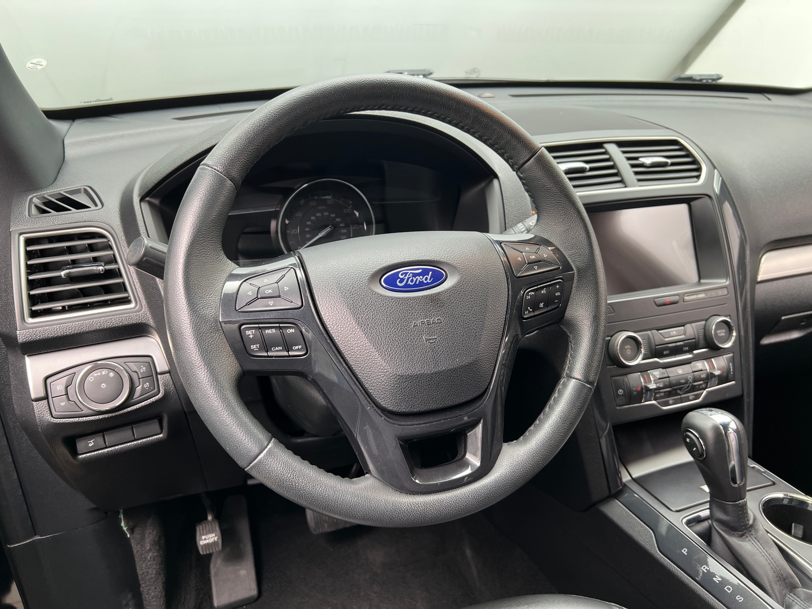 Thumbnail: 2019 Ford Explorer - 4