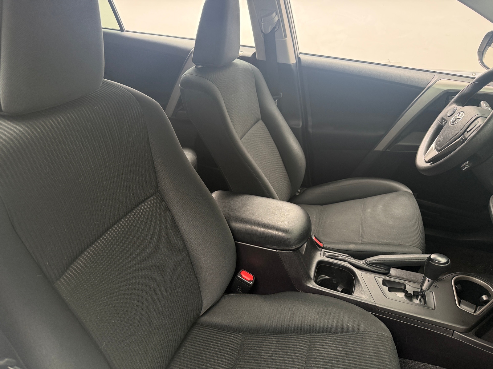 Thumbnail: 2016 Toyota RAV4 - 2