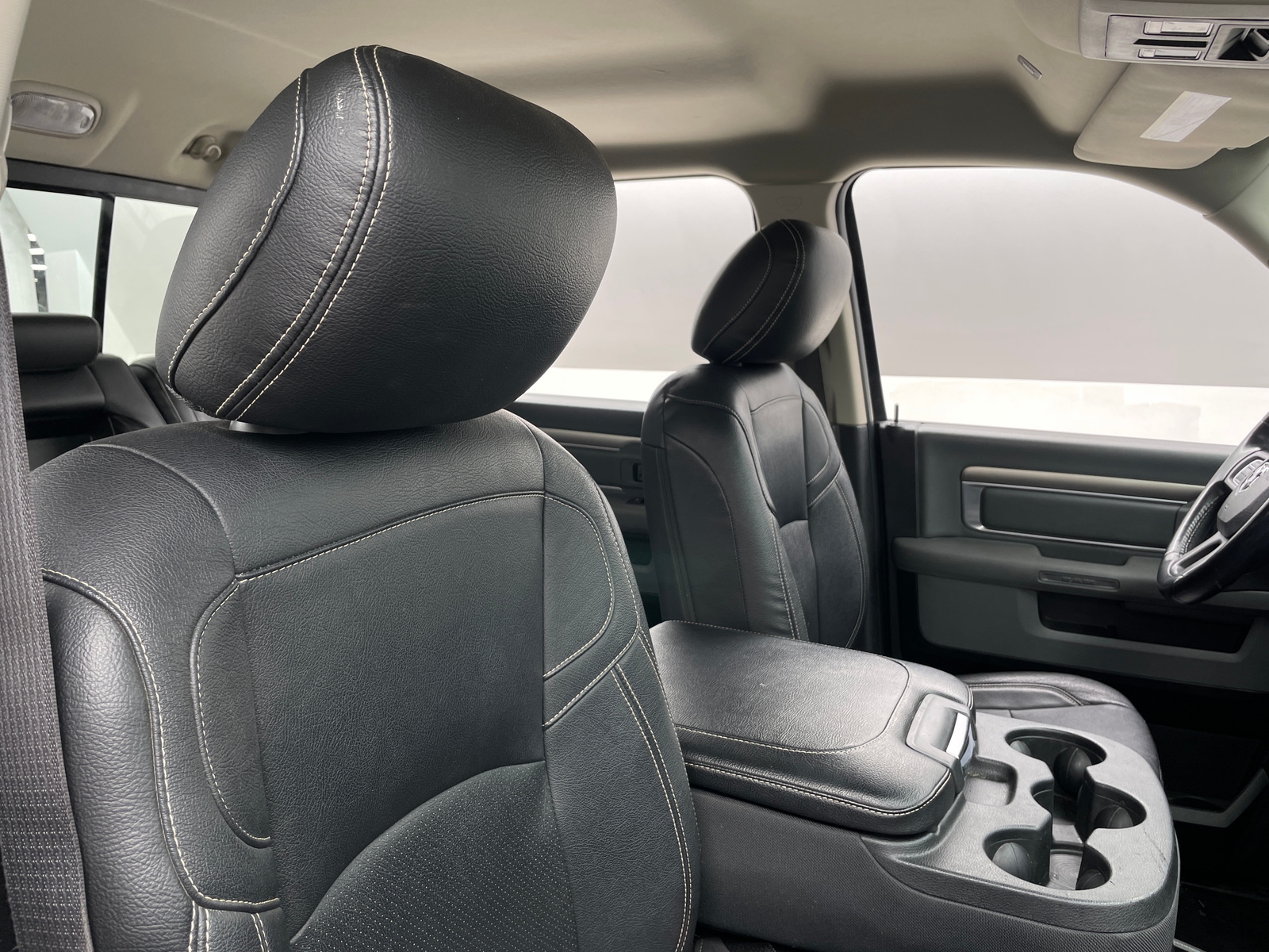 Thumbnail: 2019 RAM 1500 Classic - 2