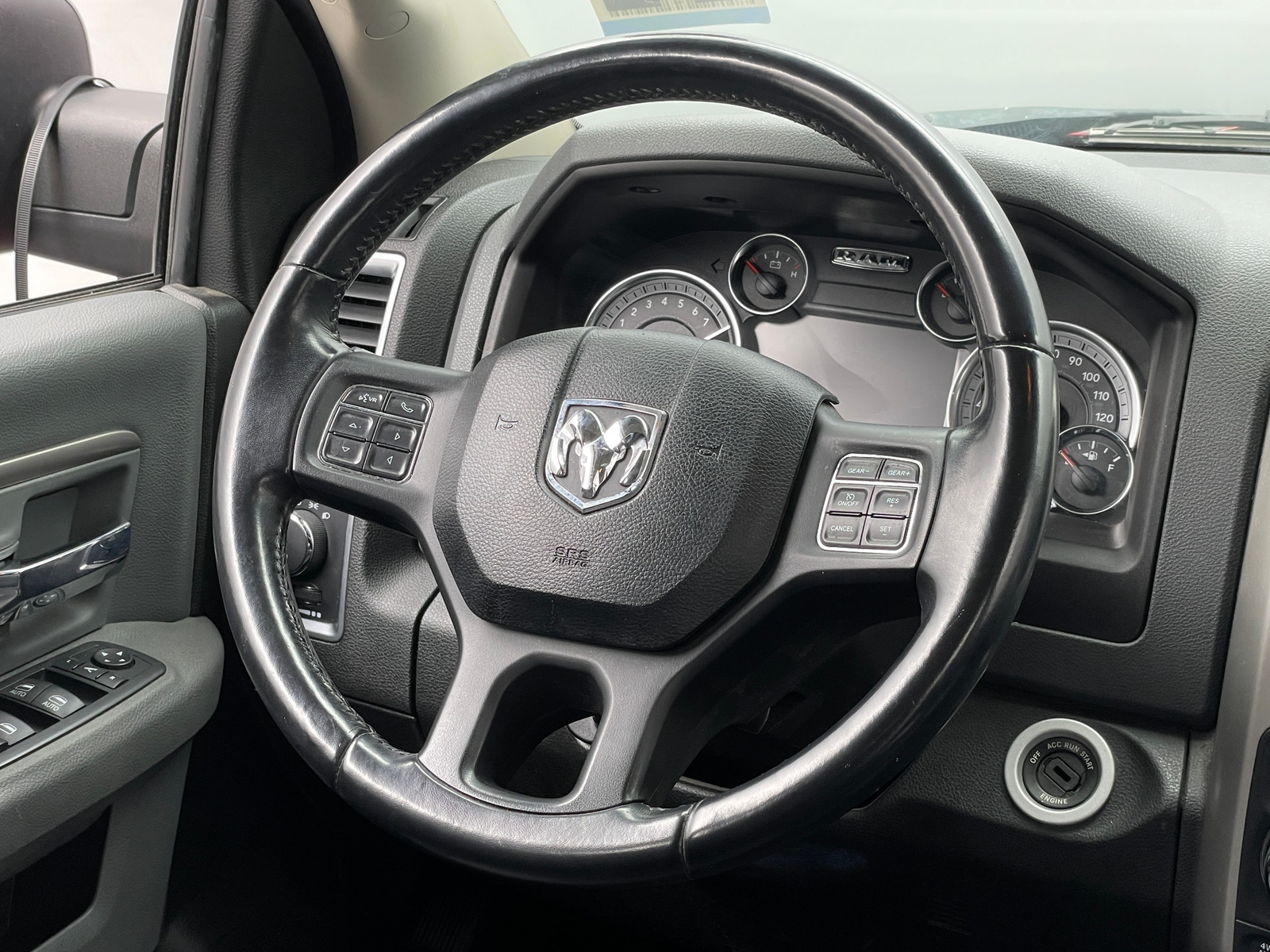 Thumbnail: 2019 RAM 1500 Classic - 5