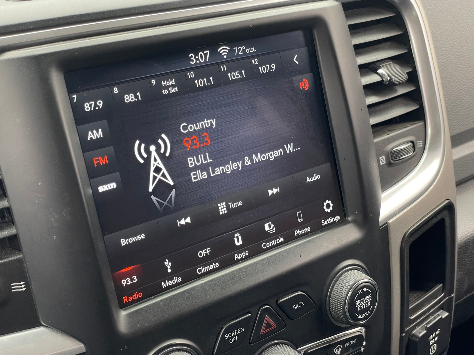 Thumbnail: 2019 RAM 1500 Classic - 4