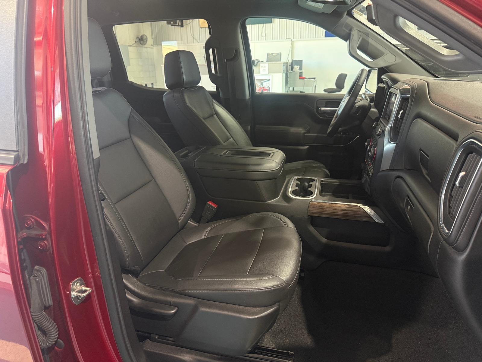 Thumbnail: 2021 Chevrolet Silverado 1500 - 2