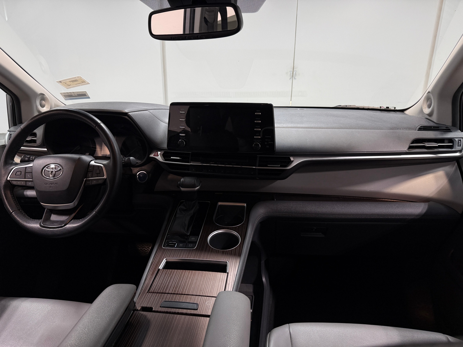 Thumbnail: 2021 Toyota Sienna - 2