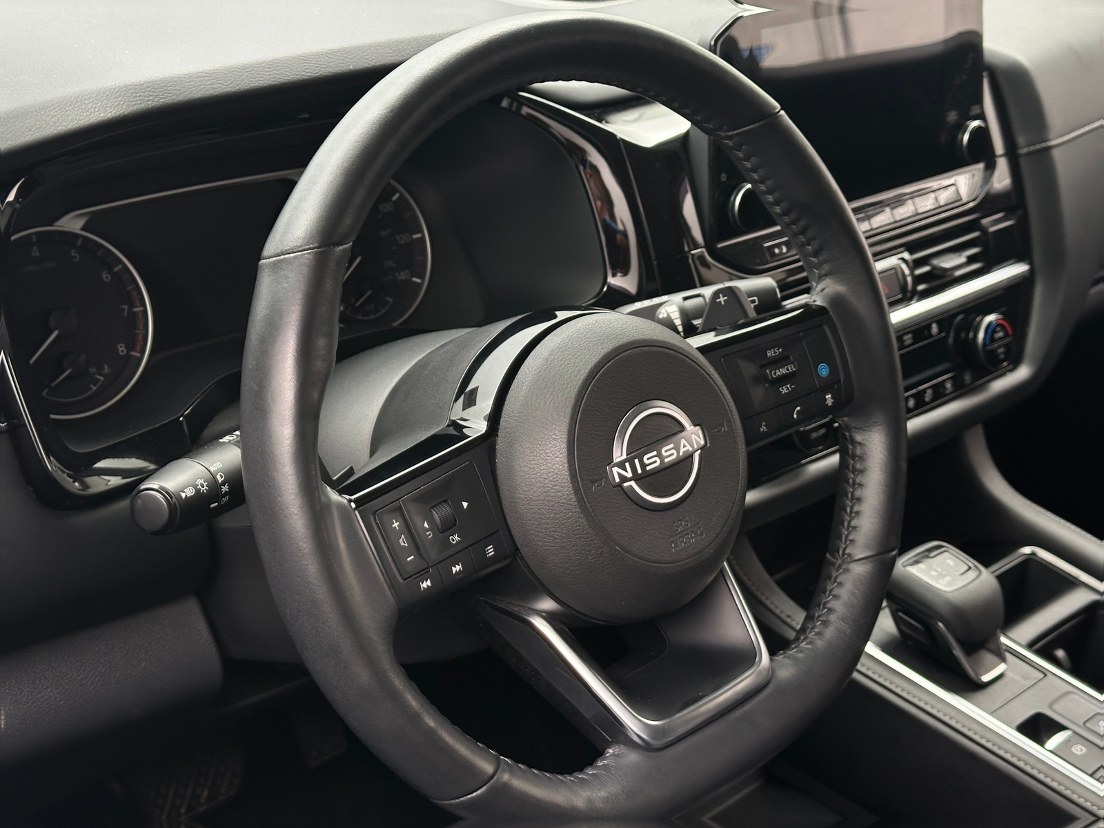 Thumbnail: 2023 Nissan Pathfinder - 4