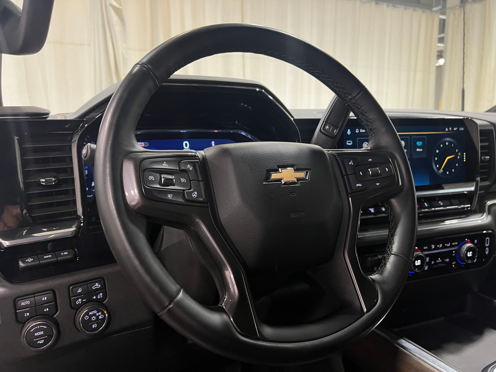 Thumbnail: 2025 Chevrolet Silverado 2500 - 4