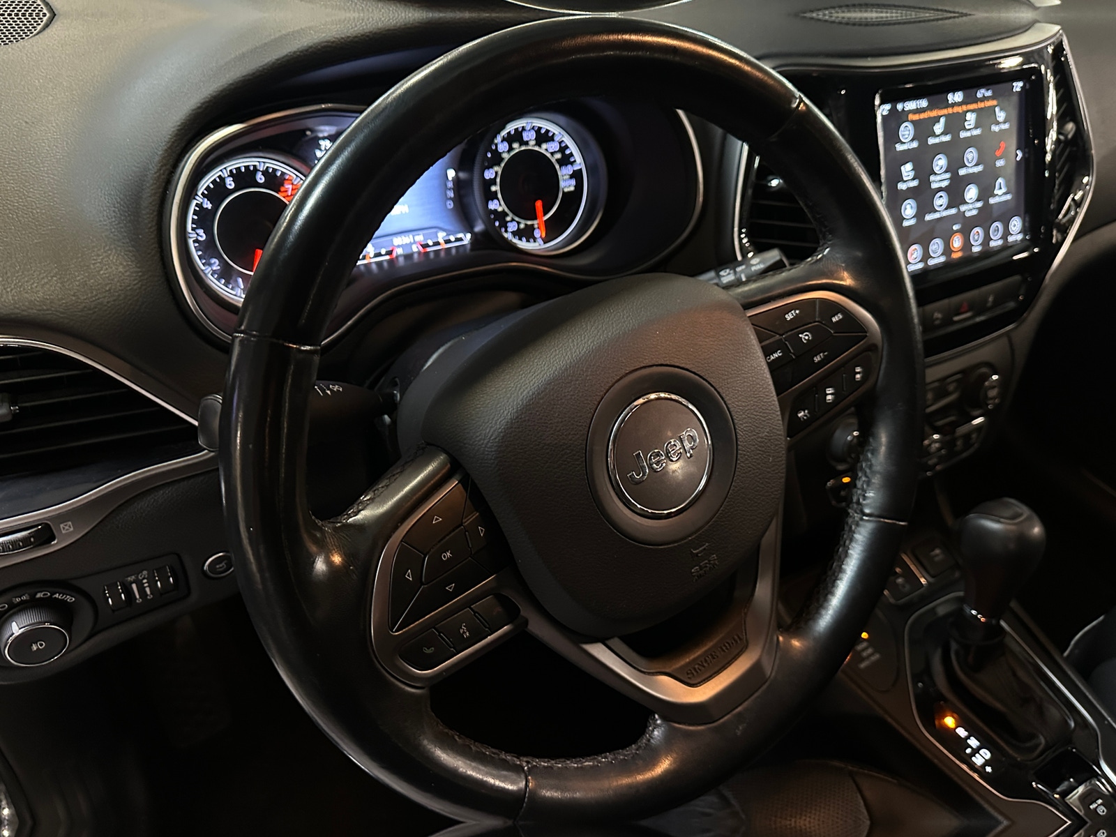 Thumbnail: 2020 Jeep Cherokee - 4