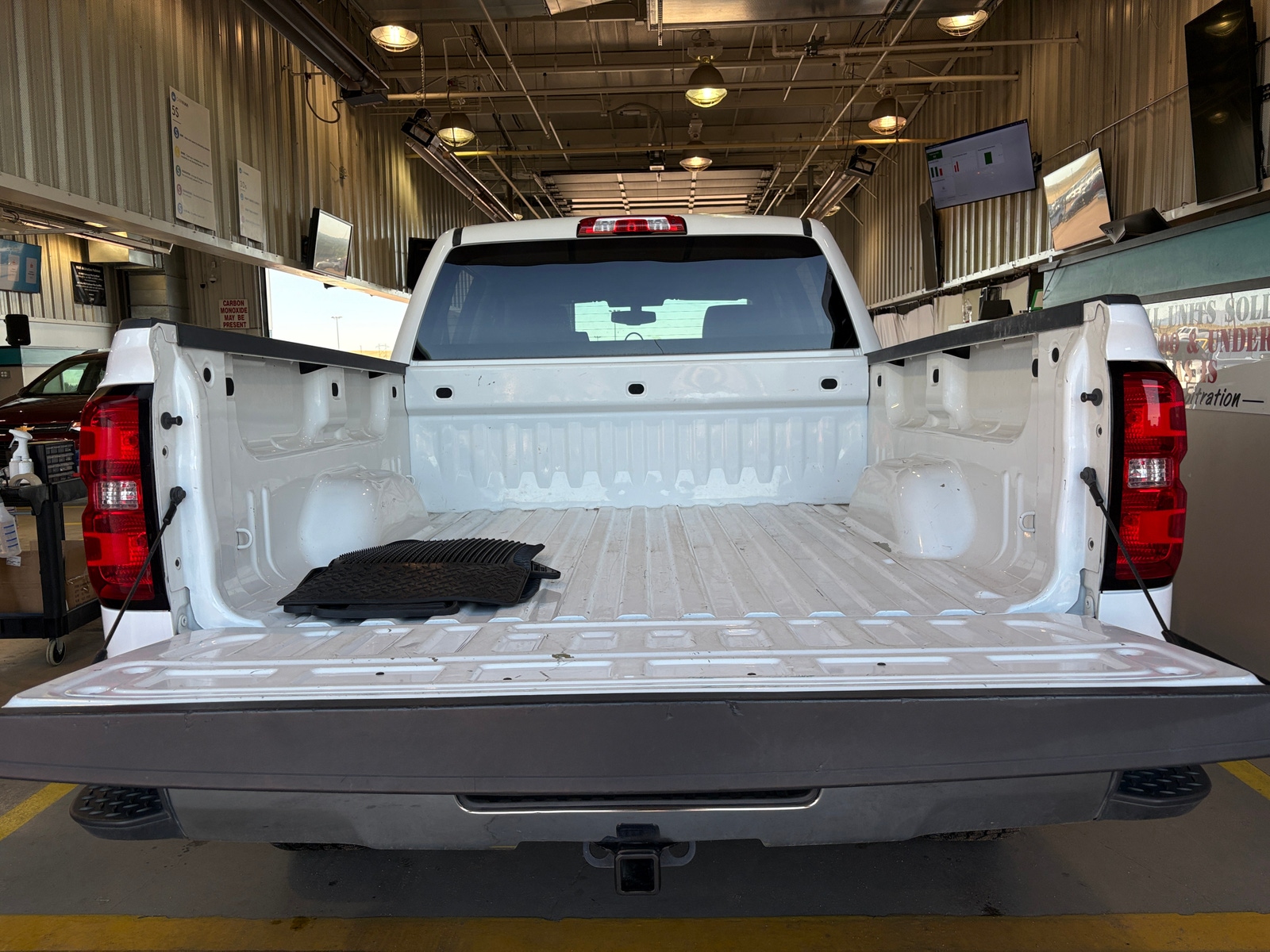 Thumbnail: 2017 Chevrolet Silverado 1500 - 7