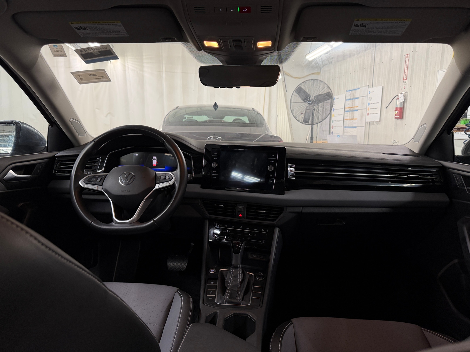 Thumbnail: 2025 Volkswagen Jetta - 3