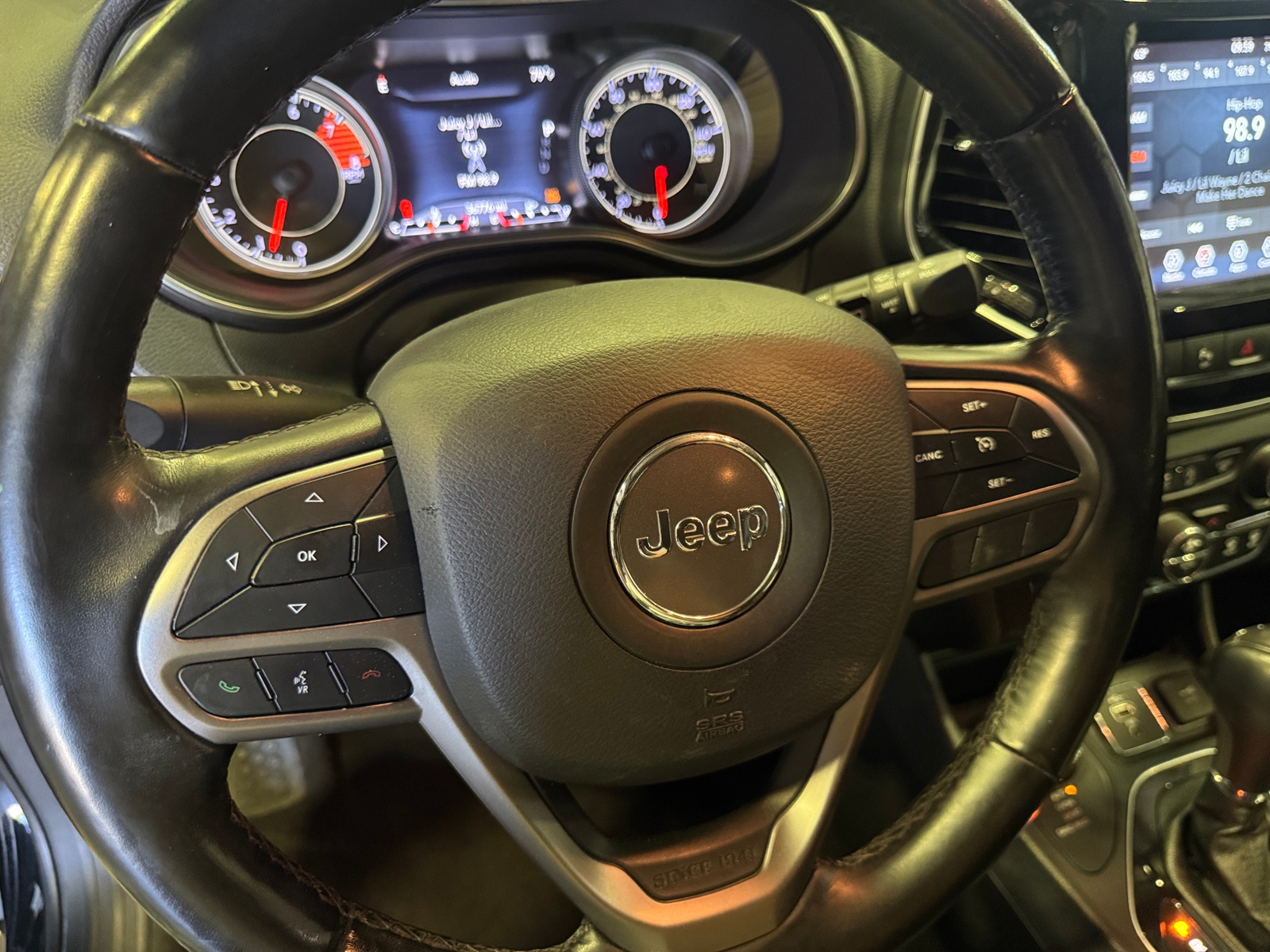 Thumbnail: 2020 Jeep Cherokee - 4