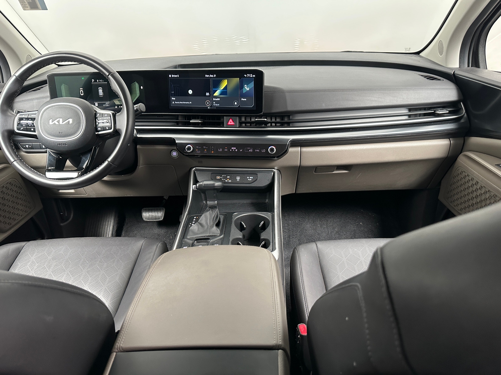 Thumbnail: 2025 Kia Carnival - 2