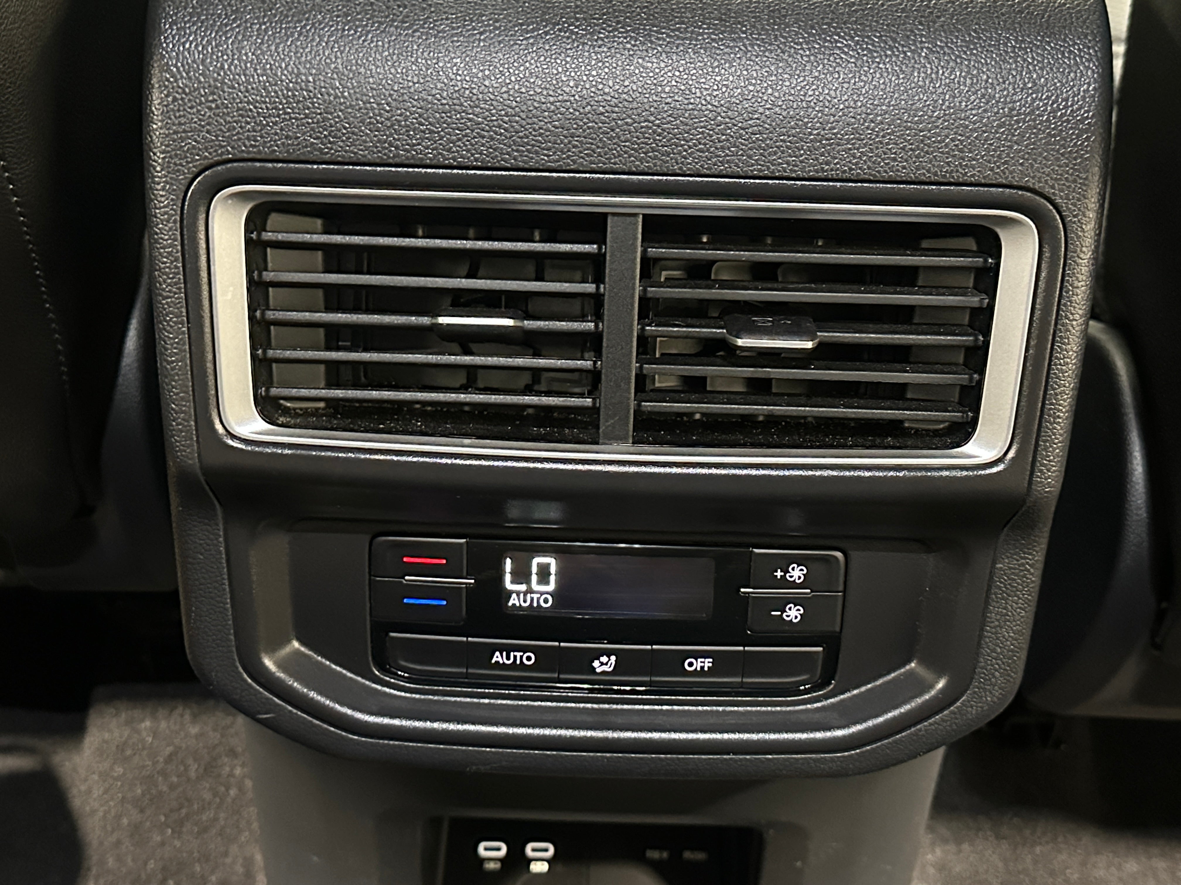 2026 Volkswagen Atlas SE w/Tech