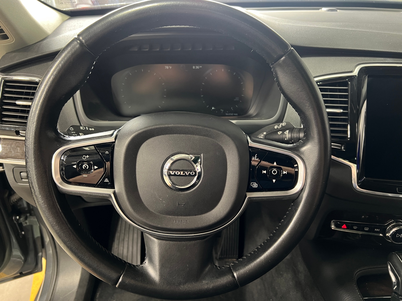 Thumbnail: 2018 Volvo XC90 - 4