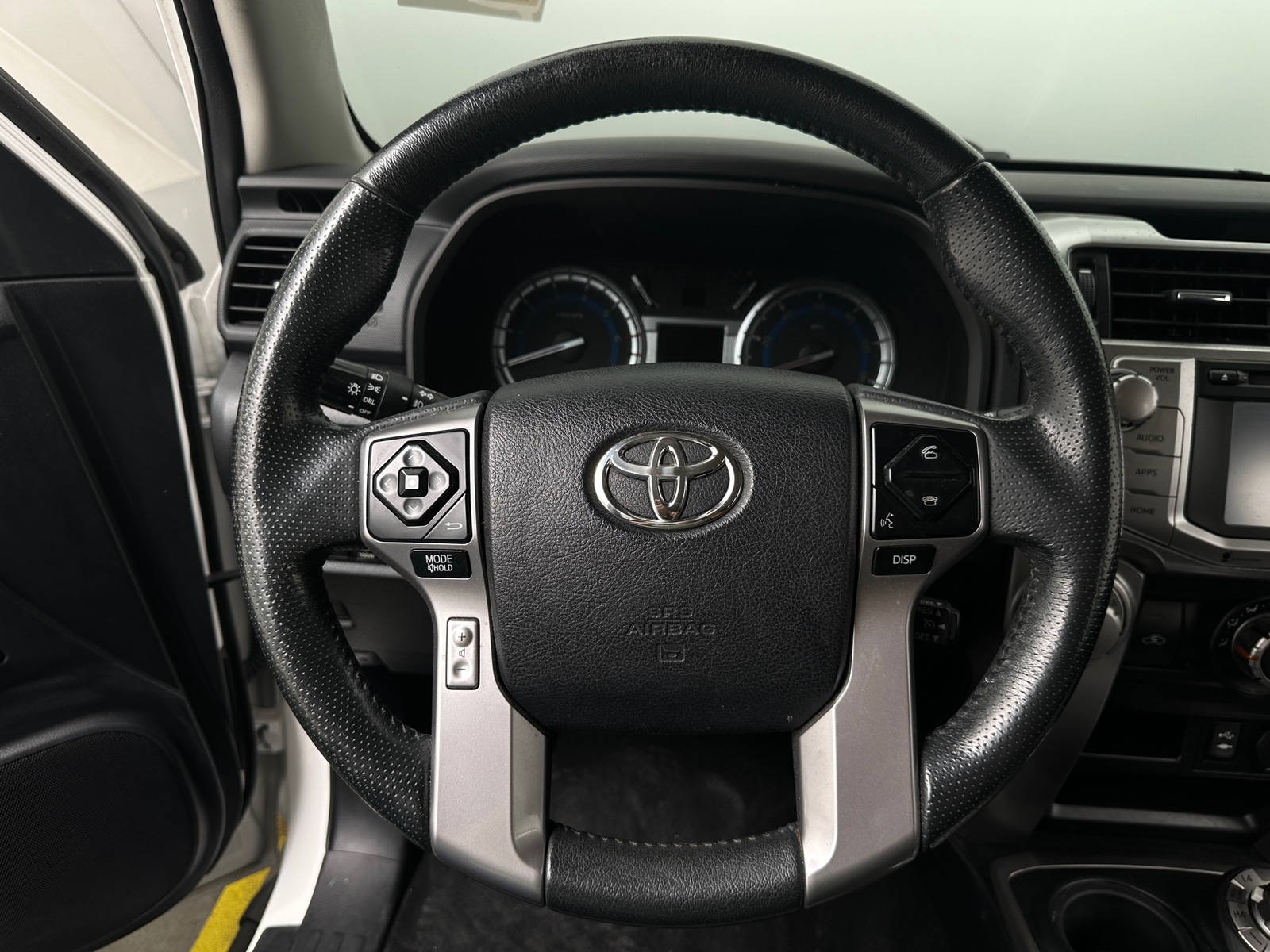 Thumbnail: 2014 Toyota 4Runner - 5