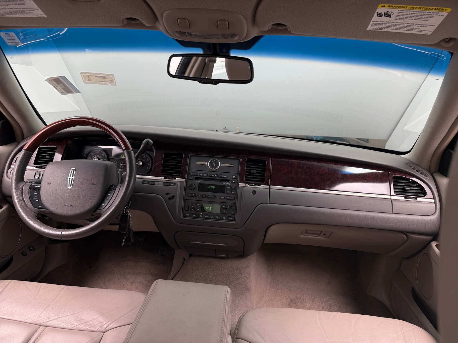 Thumbnail: 2011 Lincoln Town Car - 2
