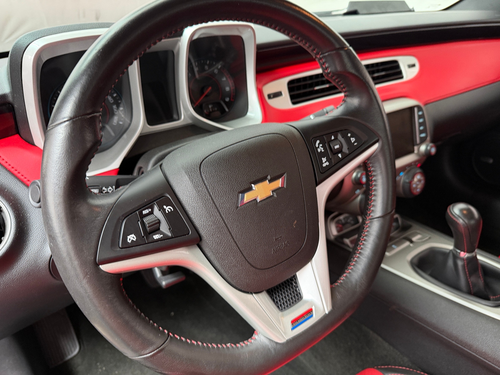 Thumbnail: 2015 Chevrolet Camaro - 3