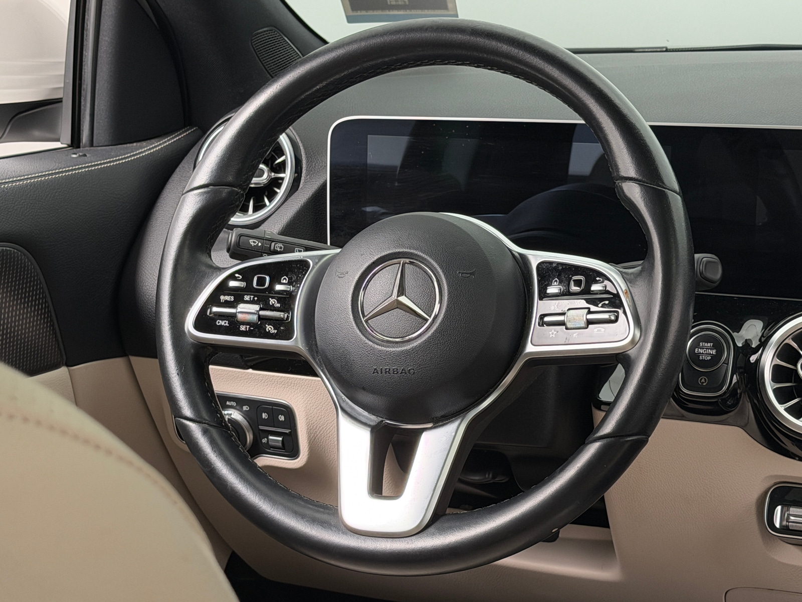 Thumbnail: 2021 Mercedes-Benz GLA - 4