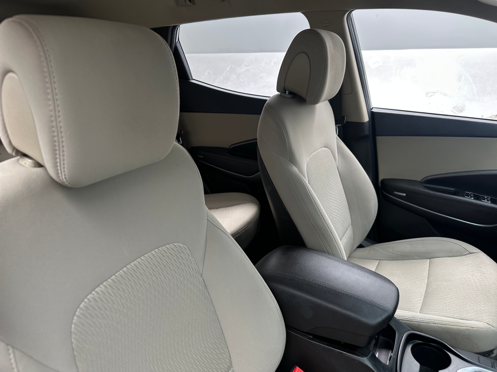 Thumbnail: 2017 Hyundai Santa Fe - 2