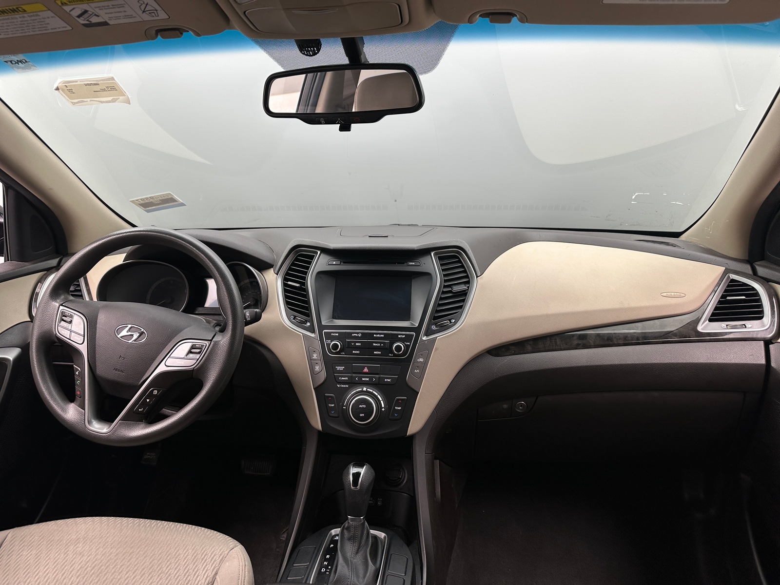 Thumbnail: 2017 Hyundai Santa Fe - 3