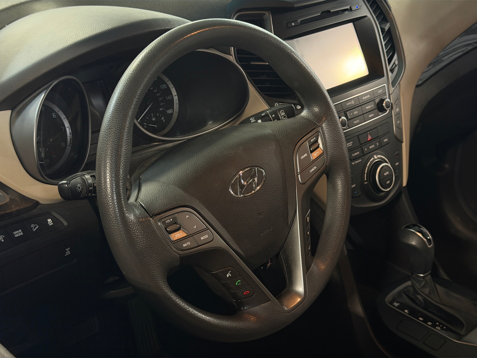 Thumbnail: 2017 Hyundai Santa Fe - 5