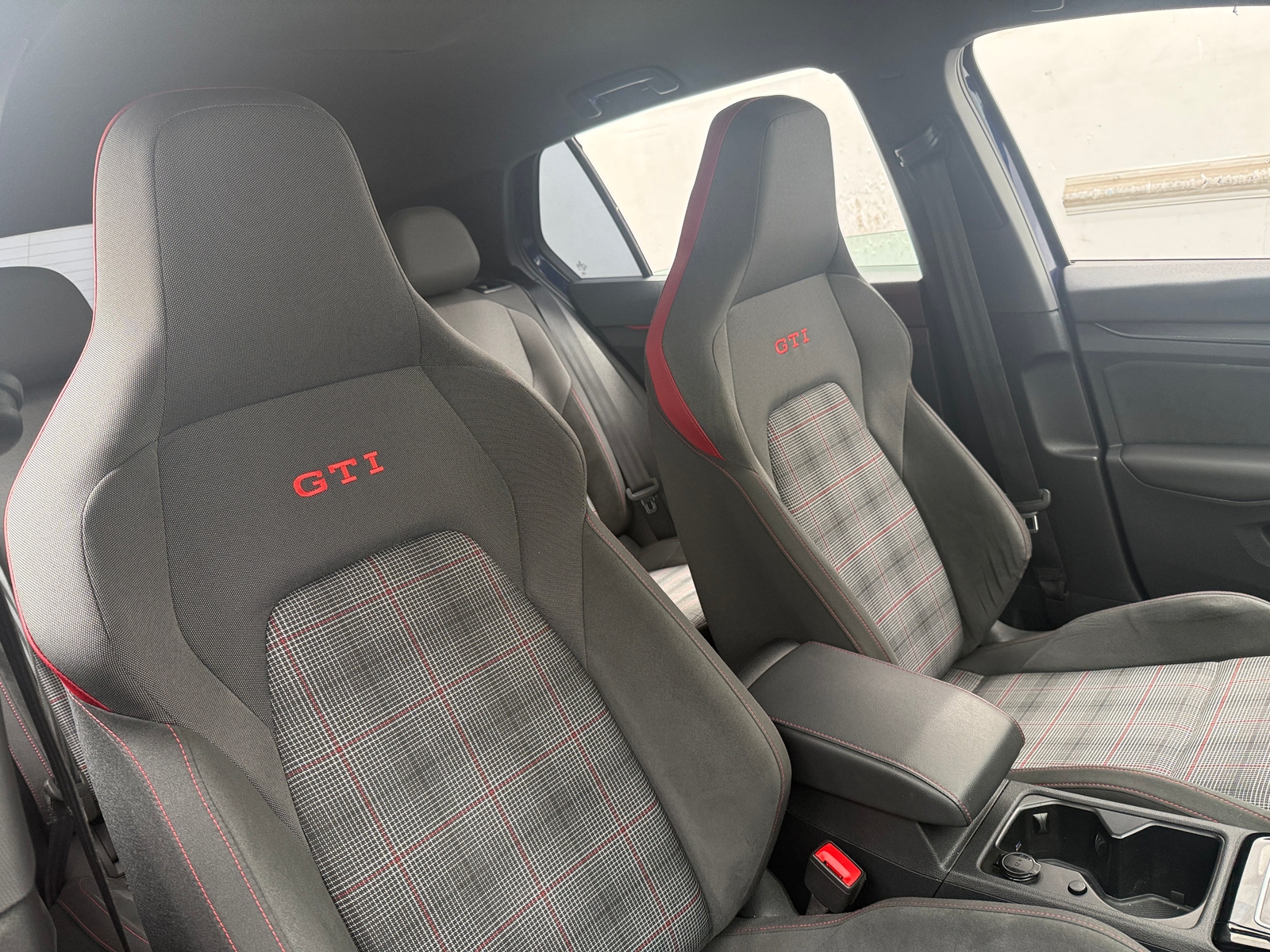 Thumbnail: 2024 Volkswagen Golf - 2