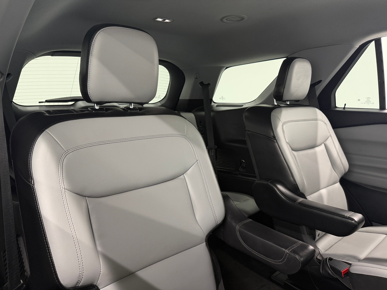 Thumbnail: 2021 Ford Explorer - 5