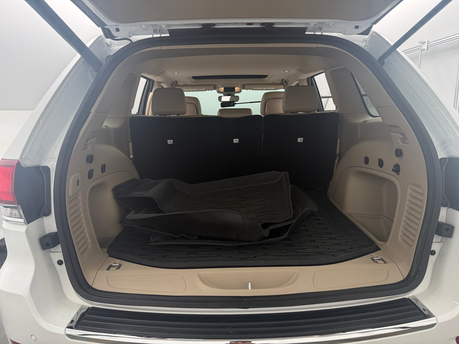Thumbnail: 2021 Jeep Grand Cherokee - 6