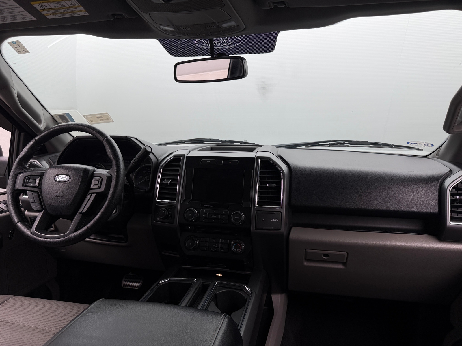 Thumbnail: 2016 Ford Econoline - 3