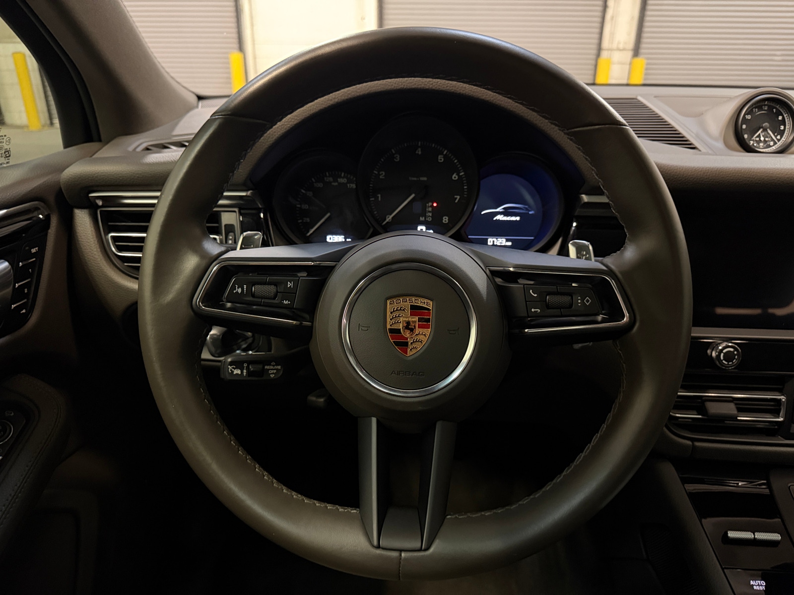 Thumbnail: 2024 Porsche Macan - 4