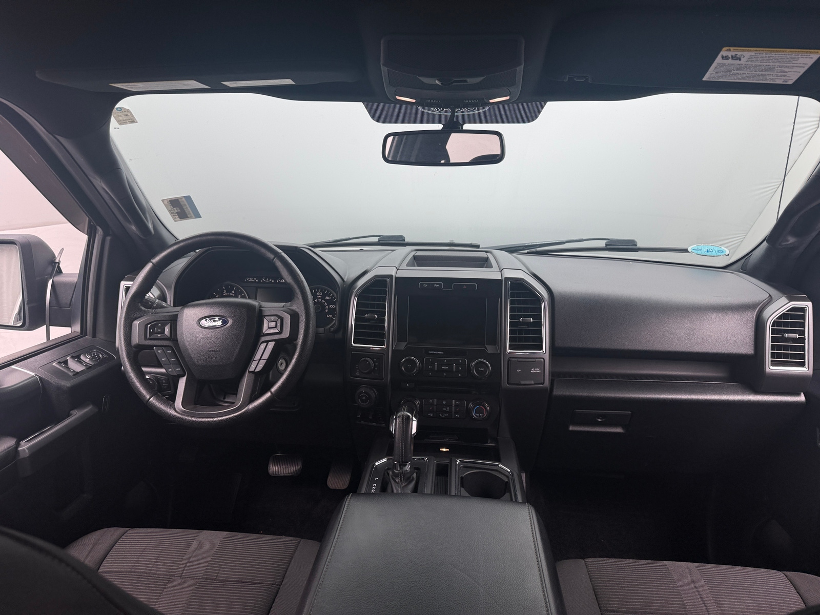 Thumbnail: 2016 Ford Econoline - 3