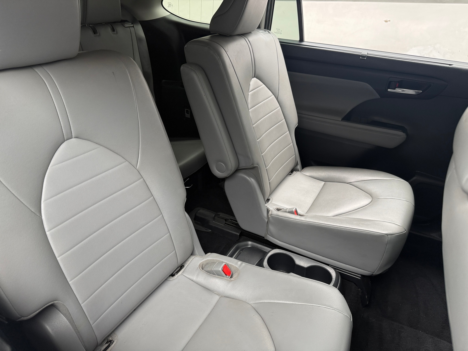 Thumbnail: 2022 Toyota Highlander - 5