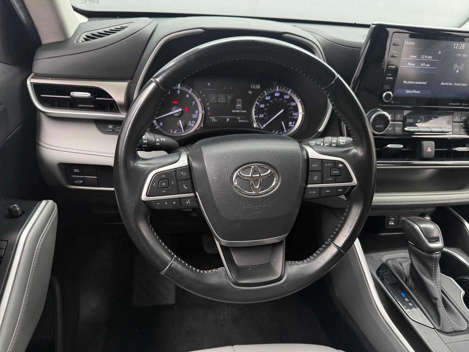 Thumbnail: 2022 Toyota Highlander - 4