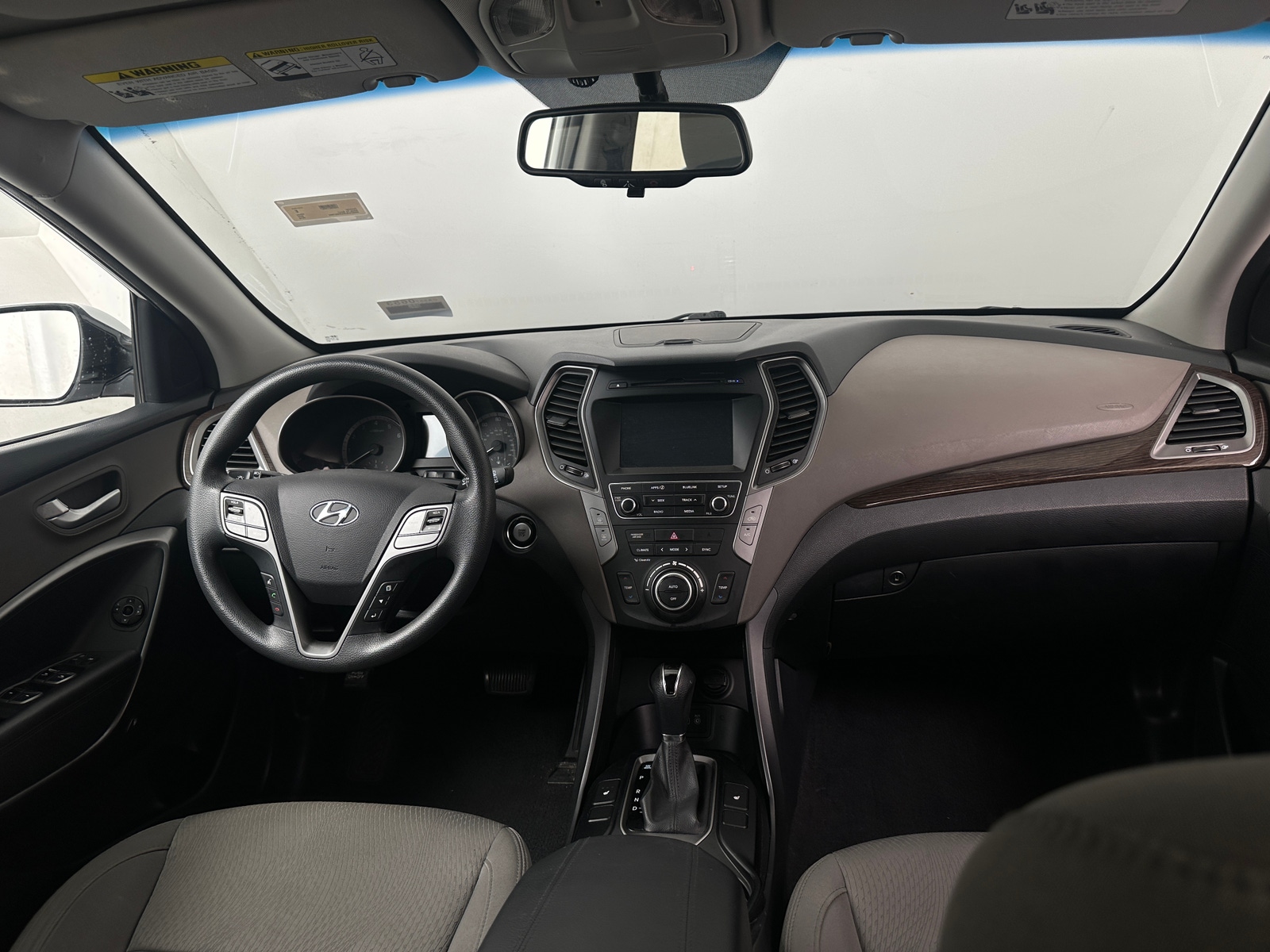 Thumbnail: 2018 Hyundai Santa Fe - 3