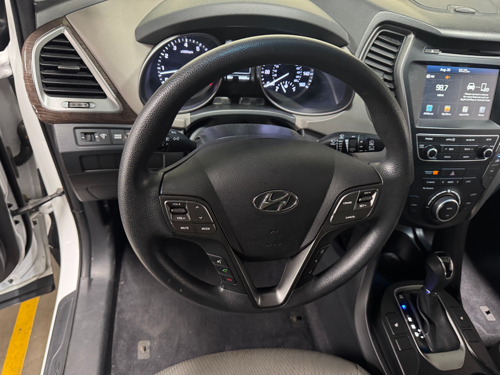 Thumbnail: 2018 Hyundai Santa Fe - 5