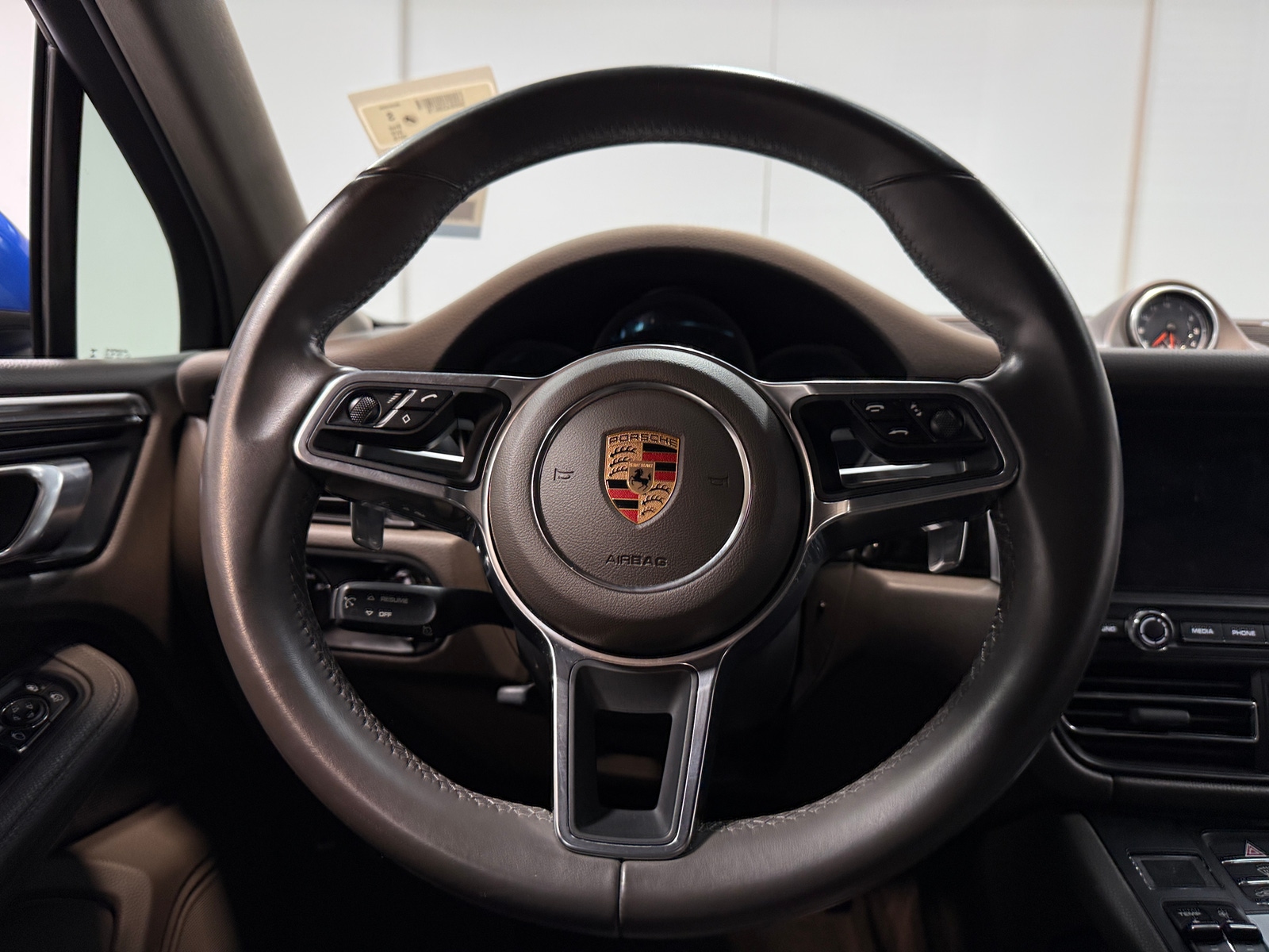 Thumbnail: 2019 Porsche Macan - 5