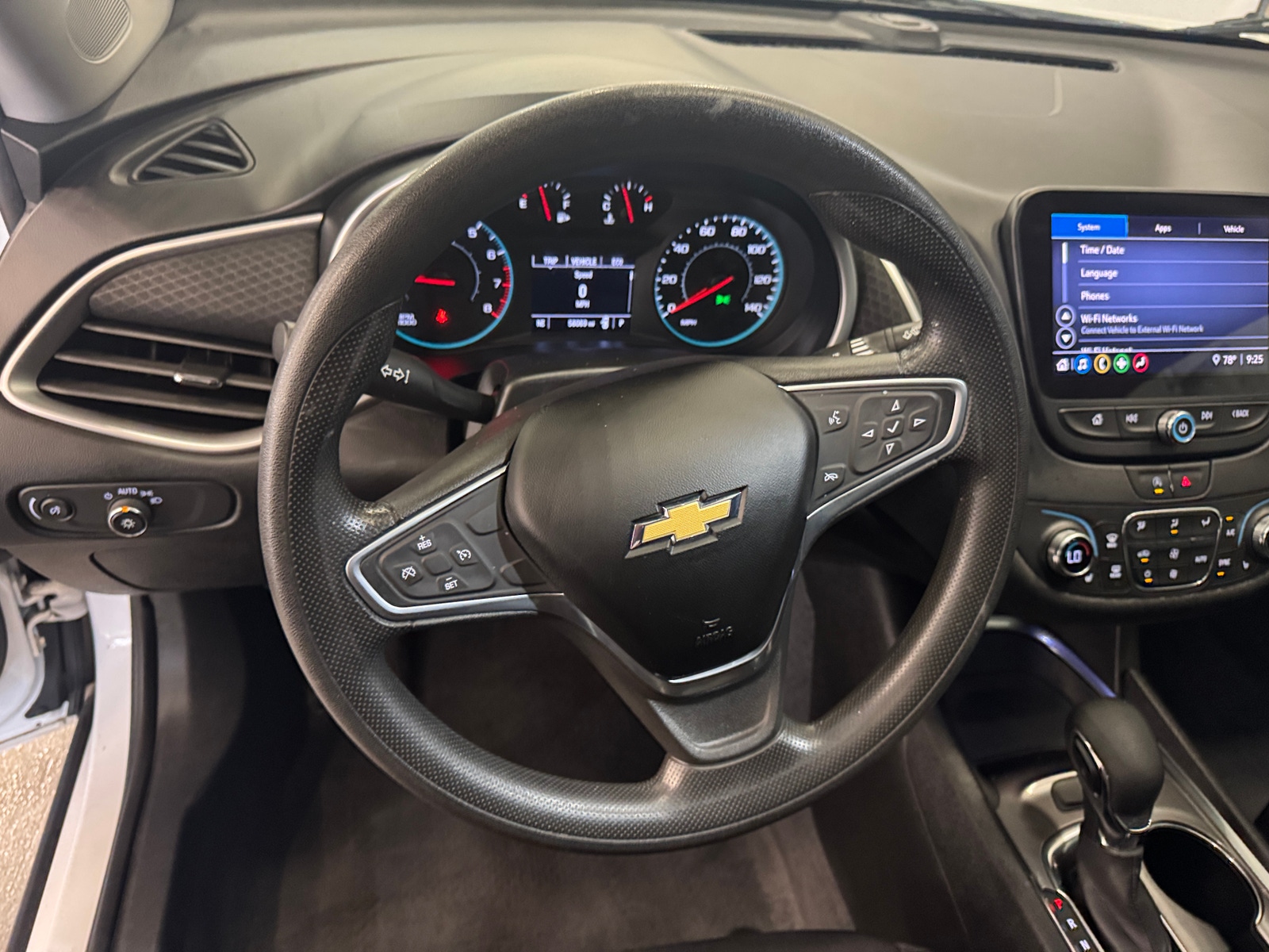 Thumbnail: 2022 Chevrolet Malibu - 5