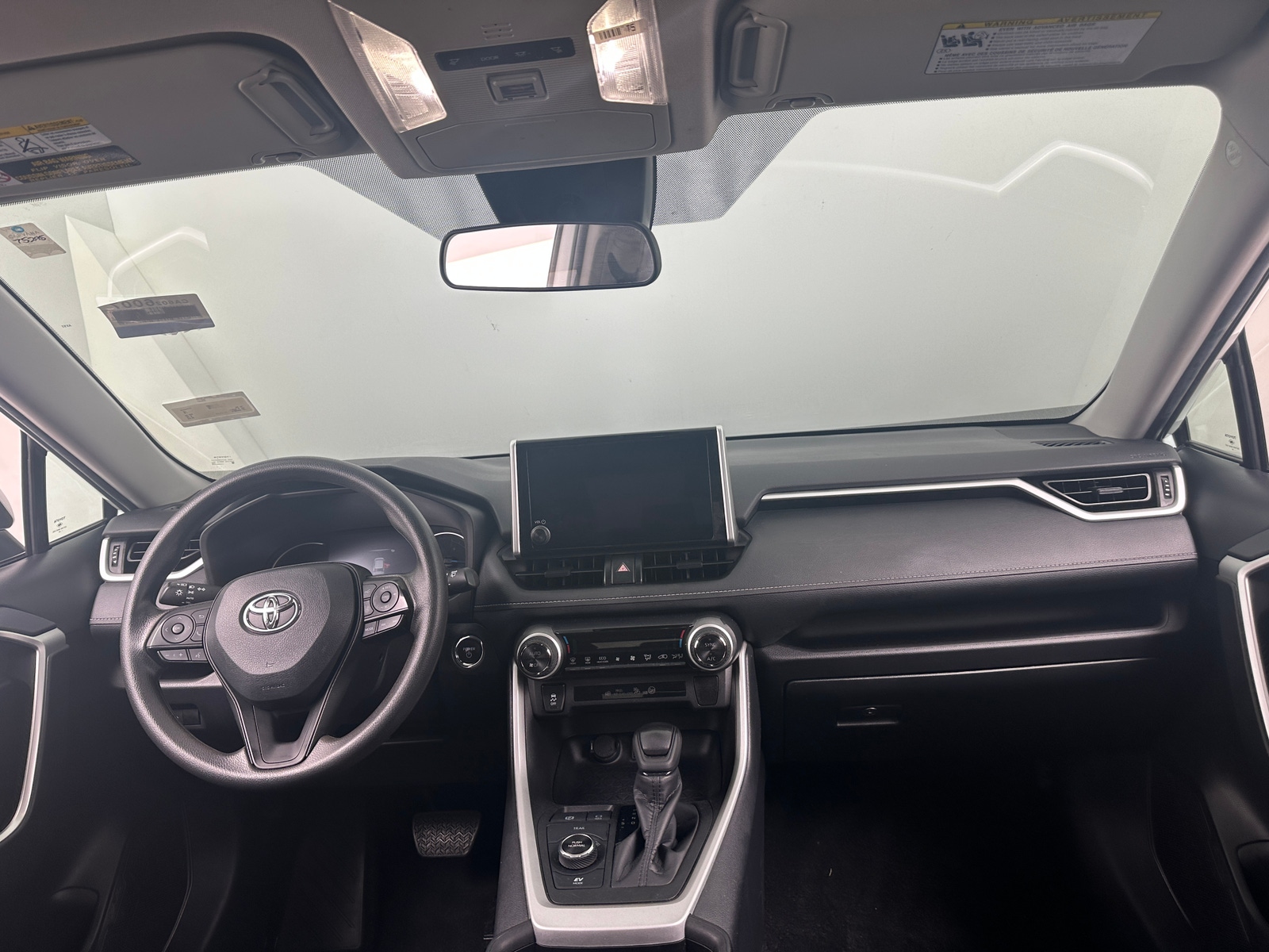 Thumbnail: 2024 Toyota RAV4 - 3
