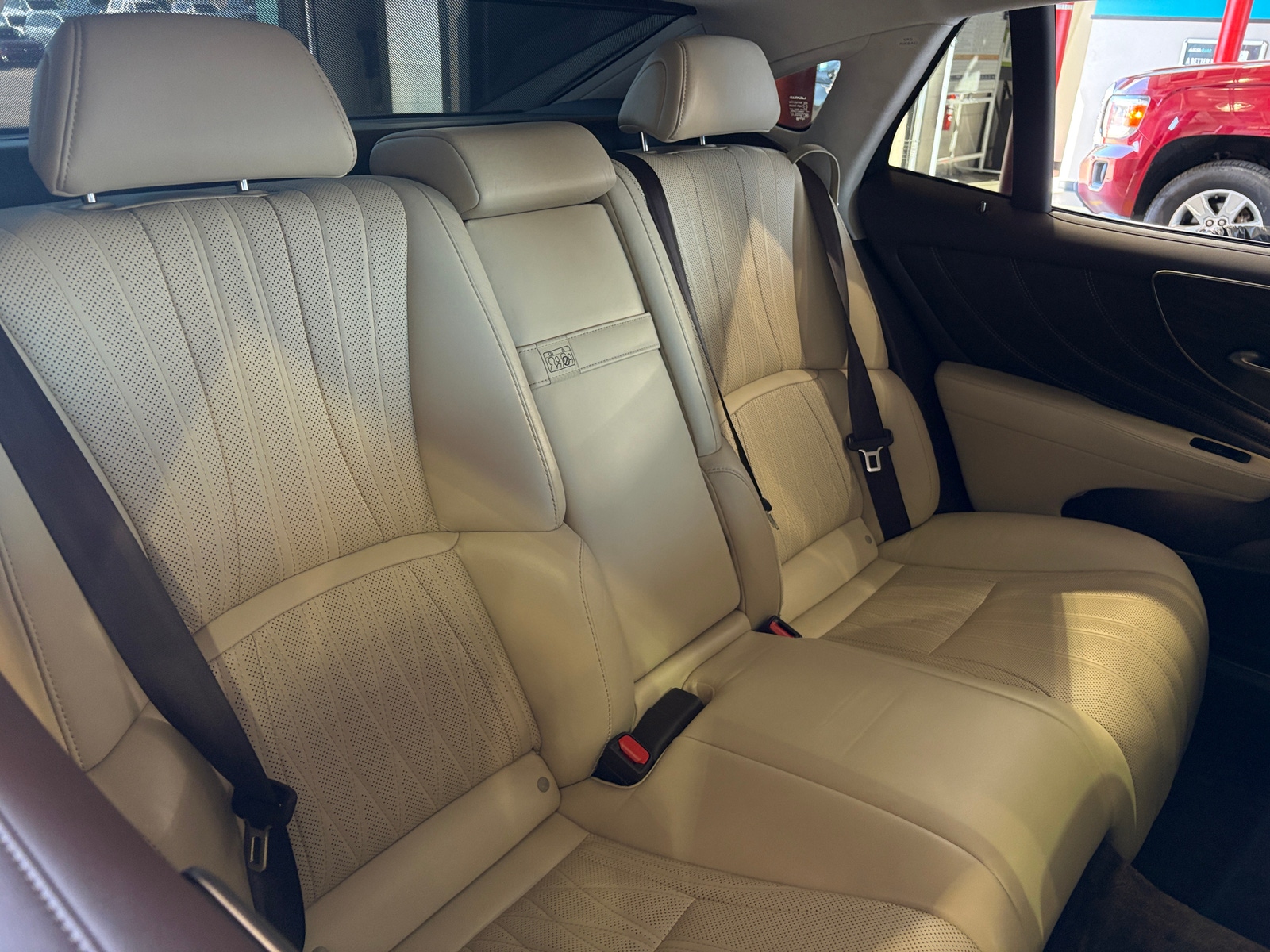 Thumbnail: 2018 Lexus LS - 5